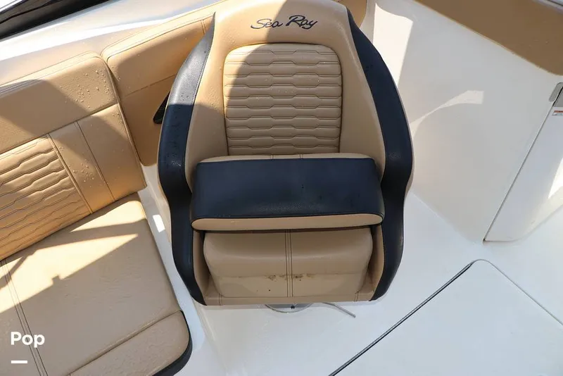 Slide: The Image of Sea Ray SPX 230 2024 - 15721437