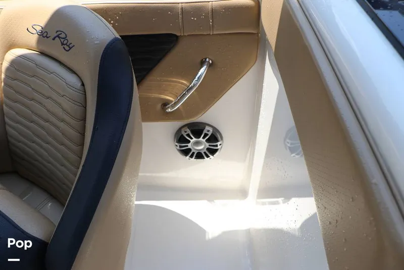 Slide: The Image of Sea Ray SPX 230 2024 - 15721445