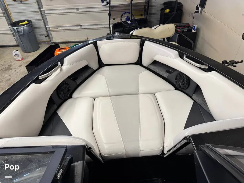 Slide: The Image of Axis T22 2017 - 15628945