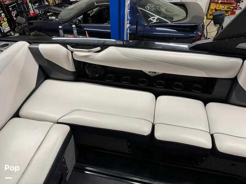 Slide: The Image of Axis T22 2017 - 15628947