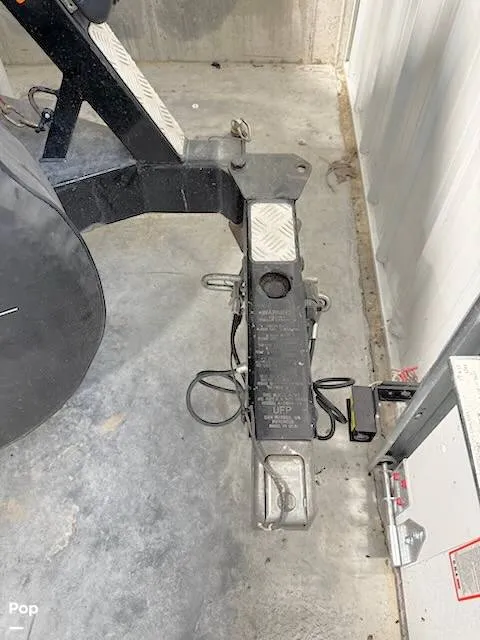 Slide: The Image of Folding Hitch - 15677731