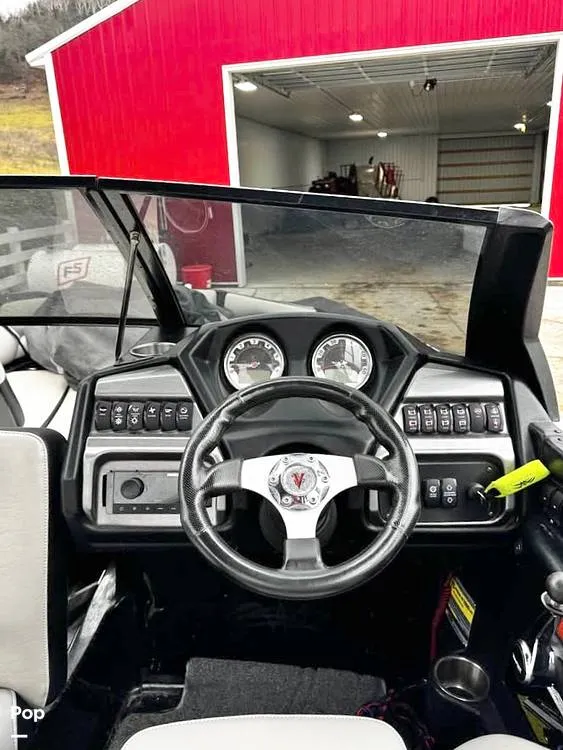 Slide: The Image of Captain's Chair - 15666328