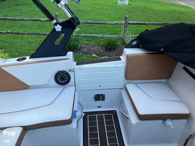 Slide: The Image of Glastron GTDW 205 2019 - 15640059