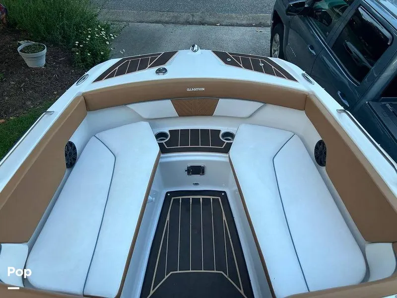 Slide: The Image of Glastron GTDW 205 2019 - 15640058