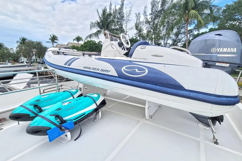 Slide: The Image of Outer Reef 720 Motoryacht 2020 - 43