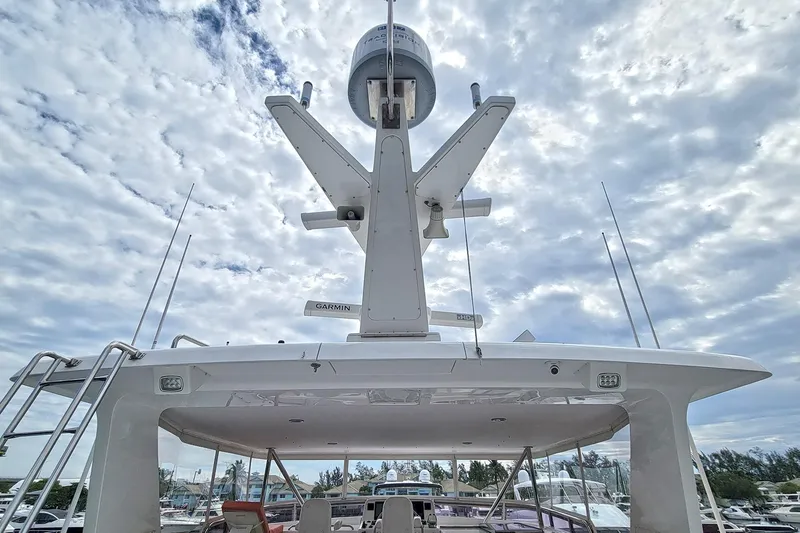 Slide: The Image of Outer Reef 720 Motoryacht 2020 - 45