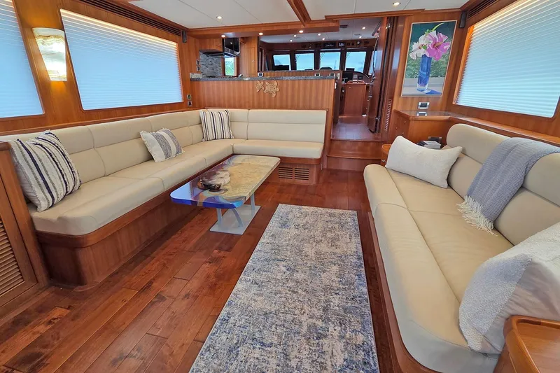 Slide: The Image of Outer Reef 720 Motoryacht 2020 - 8