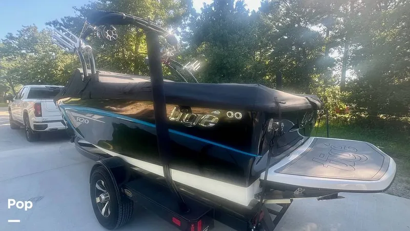 Slide: The Image of Tige R20 2013 - 15649159