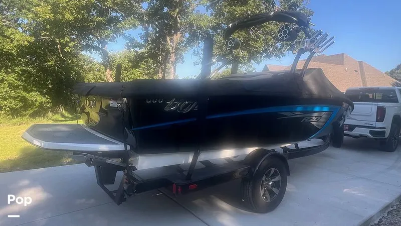 Slide: The Image of Tige R20 2013 - 15649161