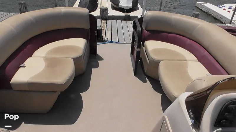 Slide: The Image of Manitou 20 Aurora LE 2019 - 15665212