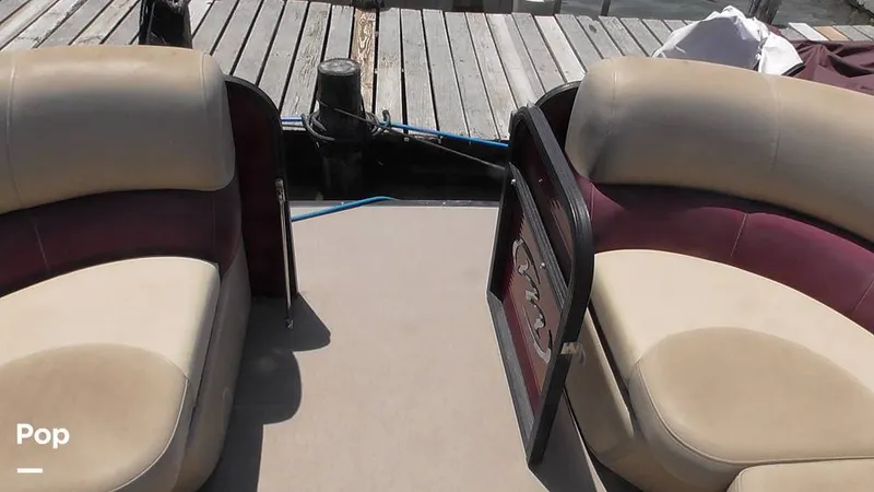 Slide: The Image of Manitou 20 Aurora LE 2019 - 15665232