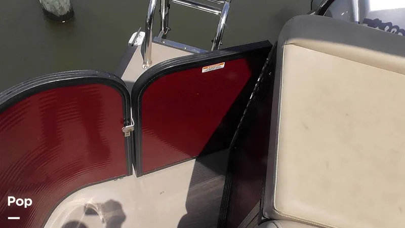 Slide: The Image of Manitou 20 Aurora LE 2019 - 15665233