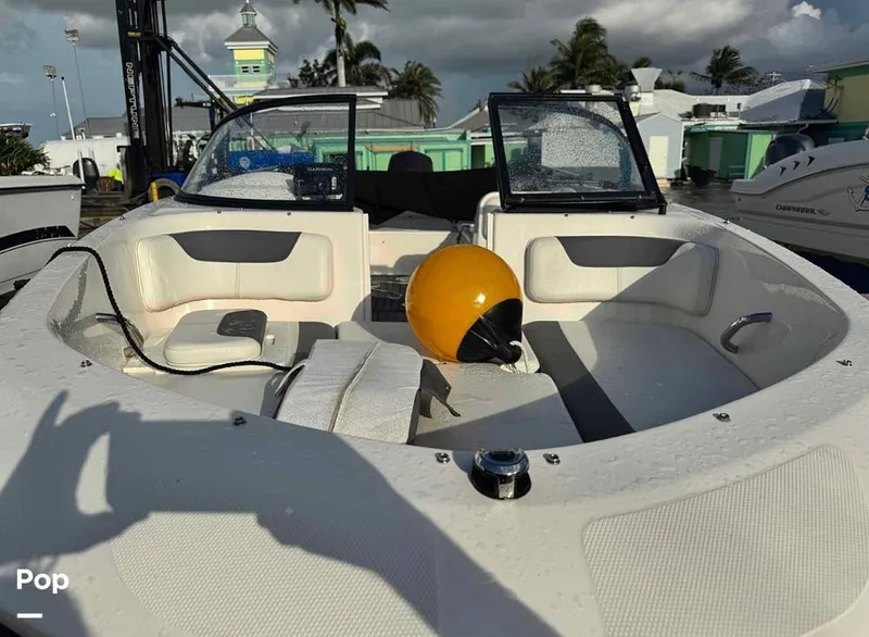 Slide: The Image of Bayliner Element E21 2021 - 15650529