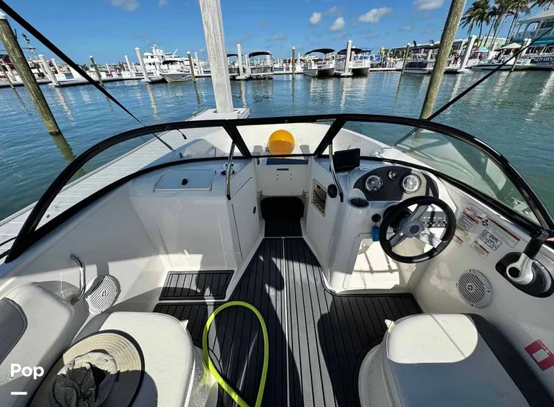 Slide: The Image of Bayliner Element E21 2021 - 15650539