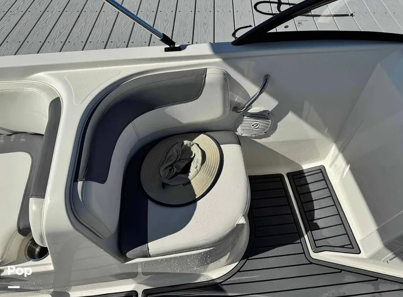 Slide: The Image of Bayliner Element E21 2021 - 15650544