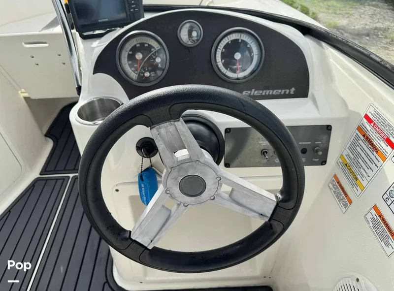 Slide: The Image of Bayliner Element E21 2021 - 15650521