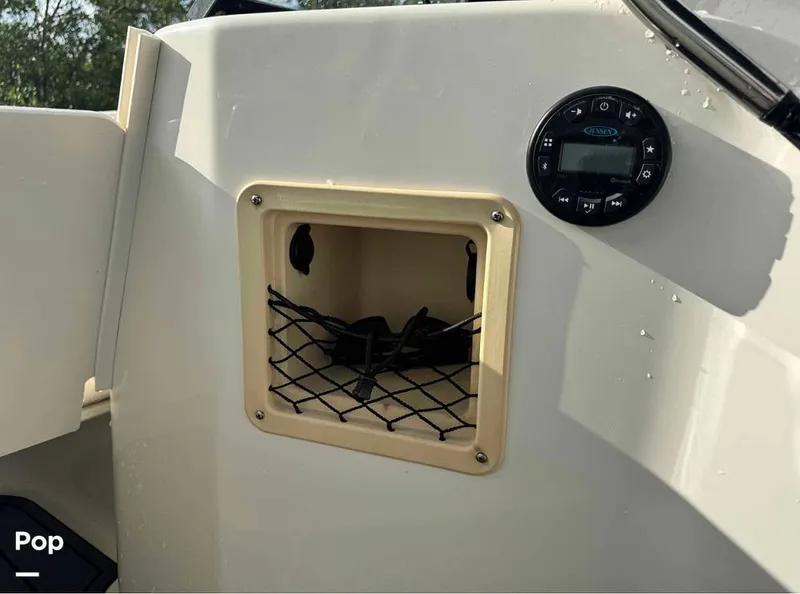 Slide: The Image of Bayliner Element E21 2021 - 15650524