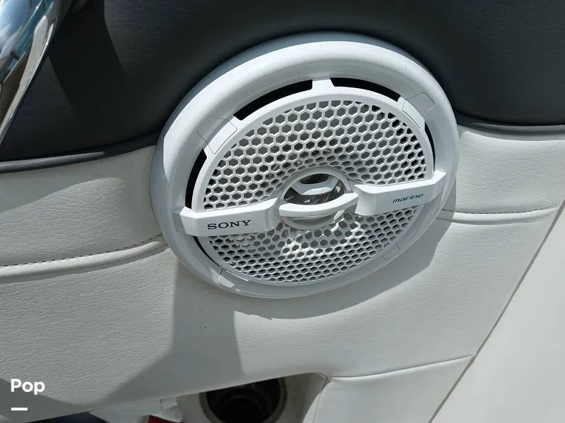 Slide: The Image of Sea Ray 260 Sundeck 2011 - 15693858