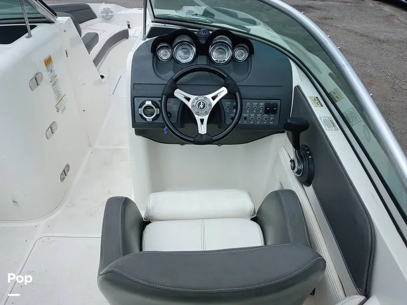 Slide: The Image of Sea Ray 260 Sundeck 2011 - 15693880