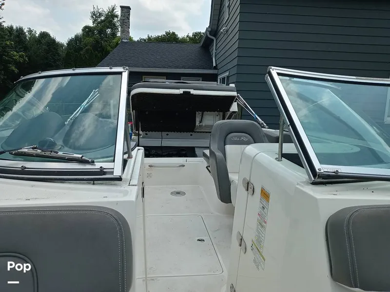 Slide: The Image of Sea Ray 260 Sundeck 2011 - 15693891