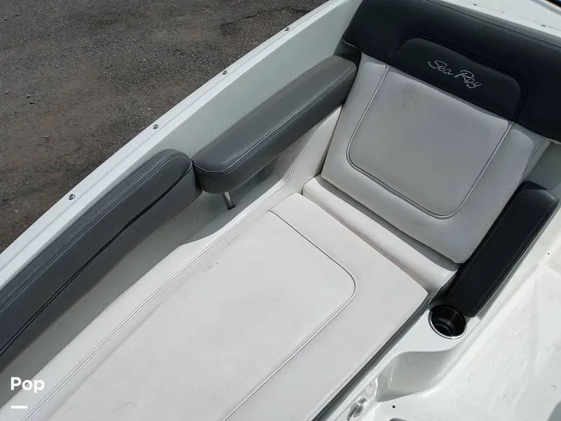 Slide: The Image of Sea Ray 260 Sundeck 2011 - 15693892