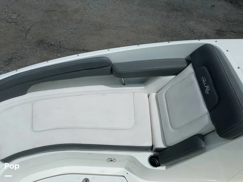 Slide: The Image of Sea Ray 260 Sundeck 2011 - 15693898