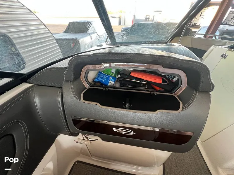 Slide: The Image of Glove Box - 15718969