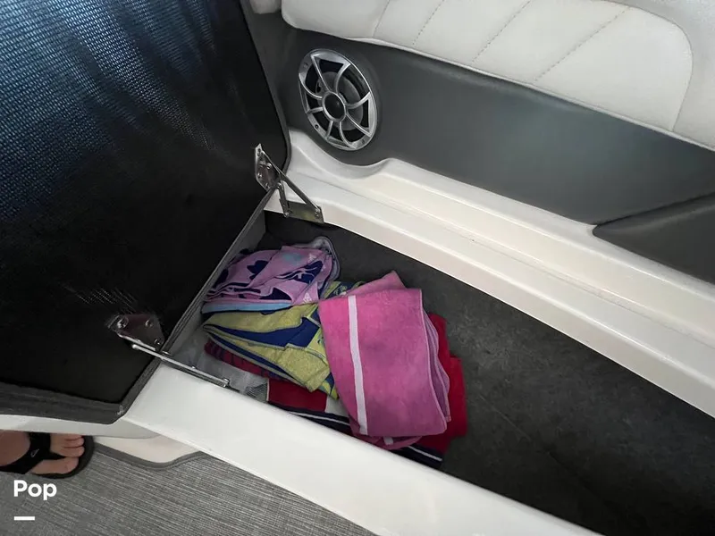 Slide: The Image of Storage Compartment - 15718961