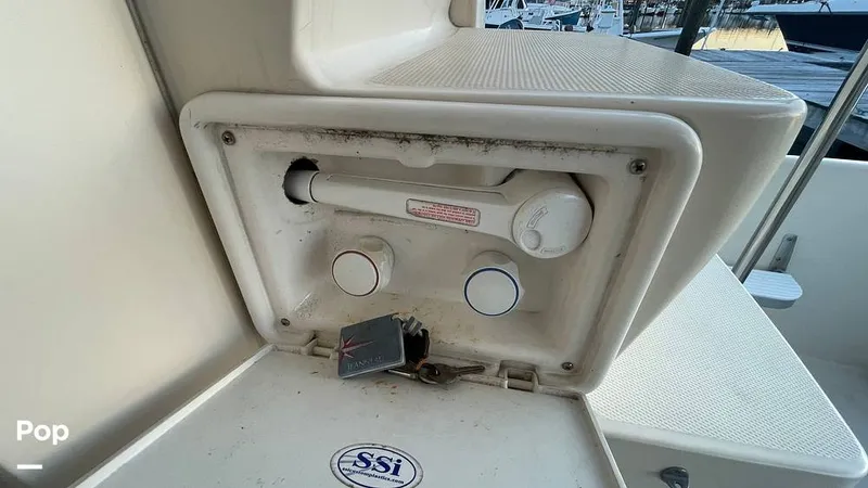 Slide: The Image of Mainship 400 Trawler 2005 - 16001689