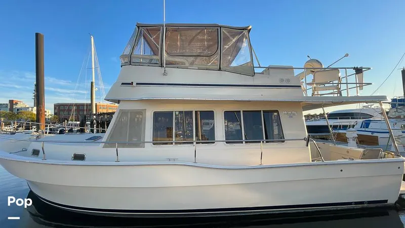 Slide: The Image of Mainship 400 Trawler 2005 - 16002025