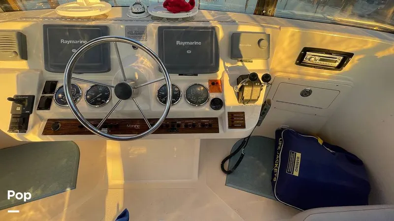 Slide: The Image of Mainship 400 Trawler 2005 - 16001880