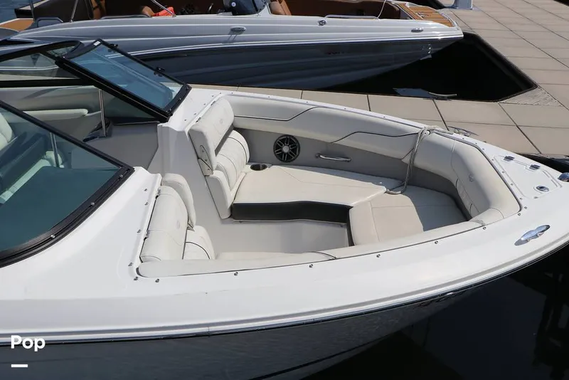 Slide: The Image of Regal LS2 2022 - 15872939