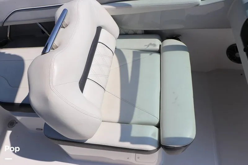 Slide: The Image of Regal LS2 2022 - 15872971