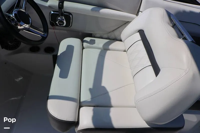 Slide: The Image of Regal LS2 2022 - 15872975