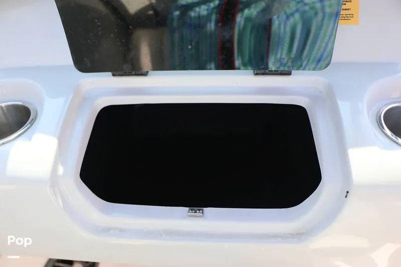 Slide: The Image of Regal LS2 2022 - 15872984