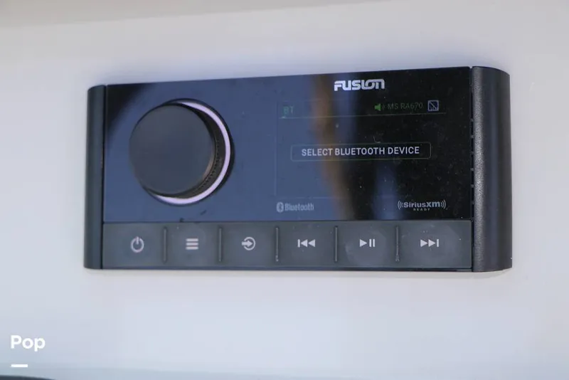 Slide: The Image of Regal LS2 2022 - 15872985