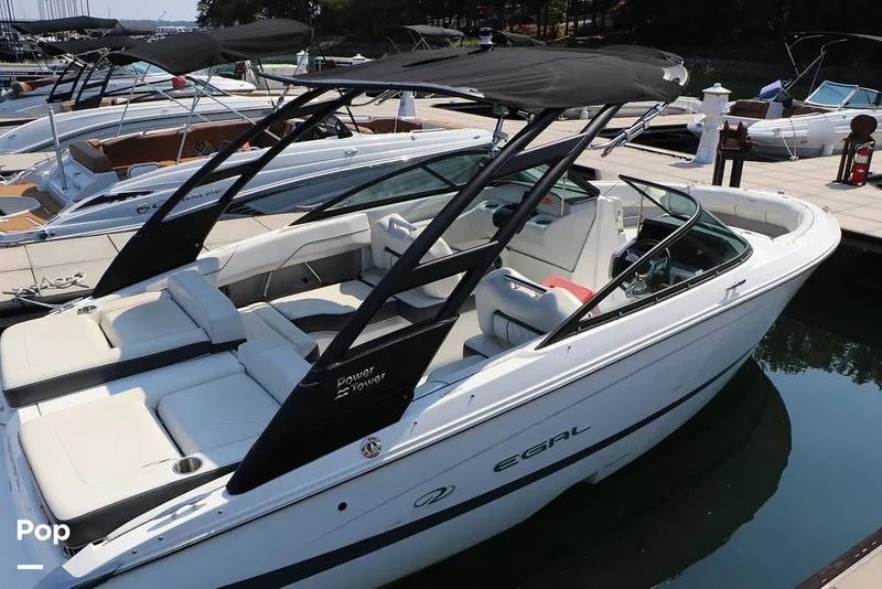 Slide: The Image of Regal LS2 2022 - 15872942