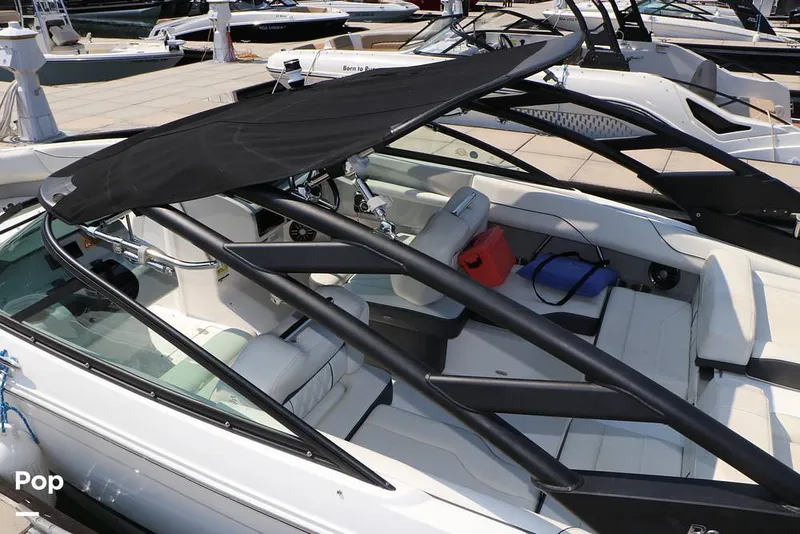 Slide: The Image of Regal LS2 2022 - 15873000