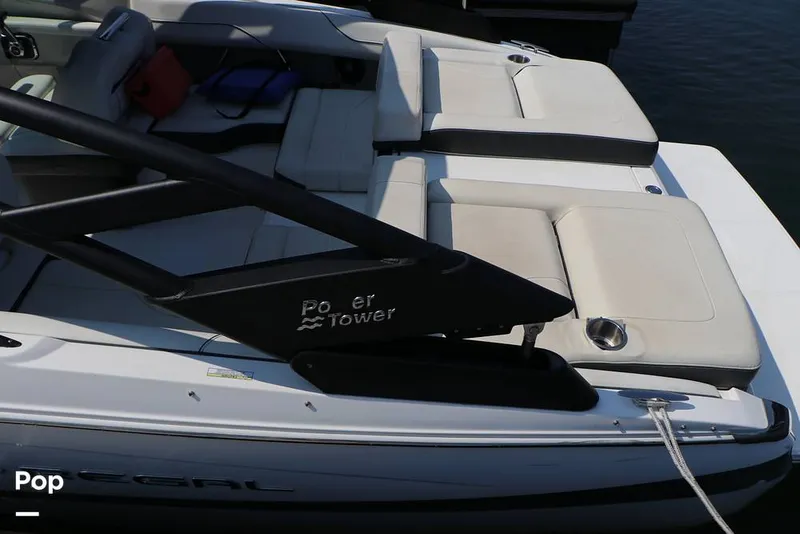 Slide: The Image of Regal LS2 2022 - 15873001