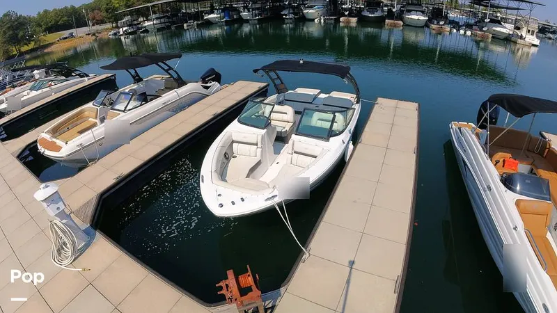 Slide: The Image of Regal LS2 2022 - 15873007