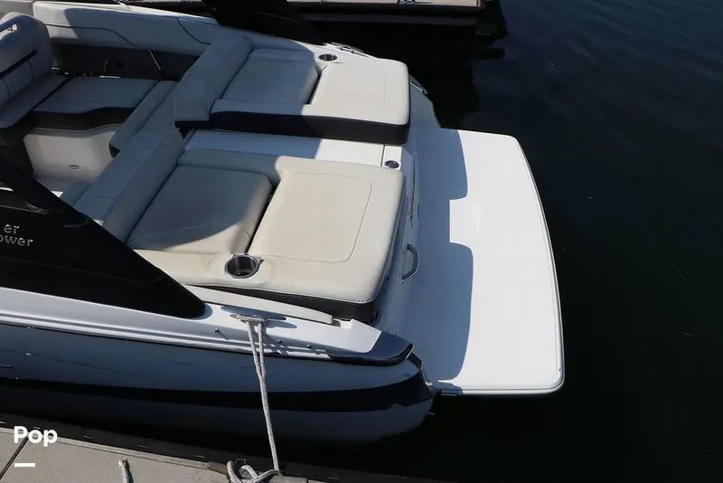 Slide: The Image of Regal LS2 2022 - 15872943