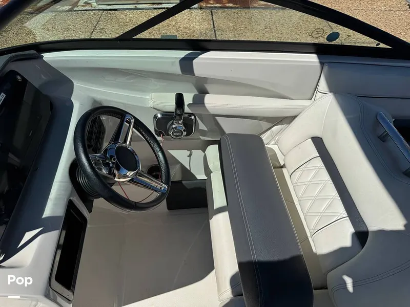 Slide: The Image of Regal LS2 2022 - 15900692