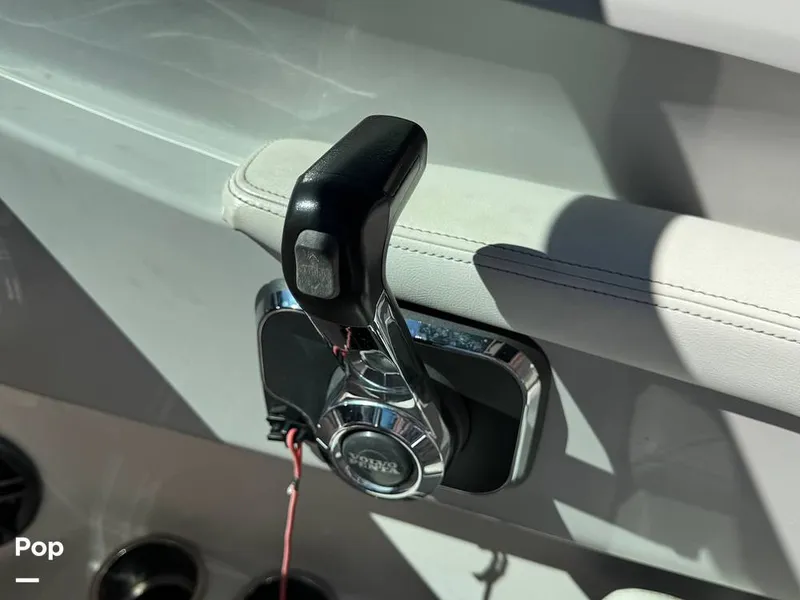 Slide: The Image of Regal LS2 2022 - 15900701