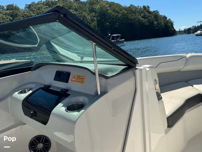 Slide: The Image of Regal LS2 2022 - 15900703