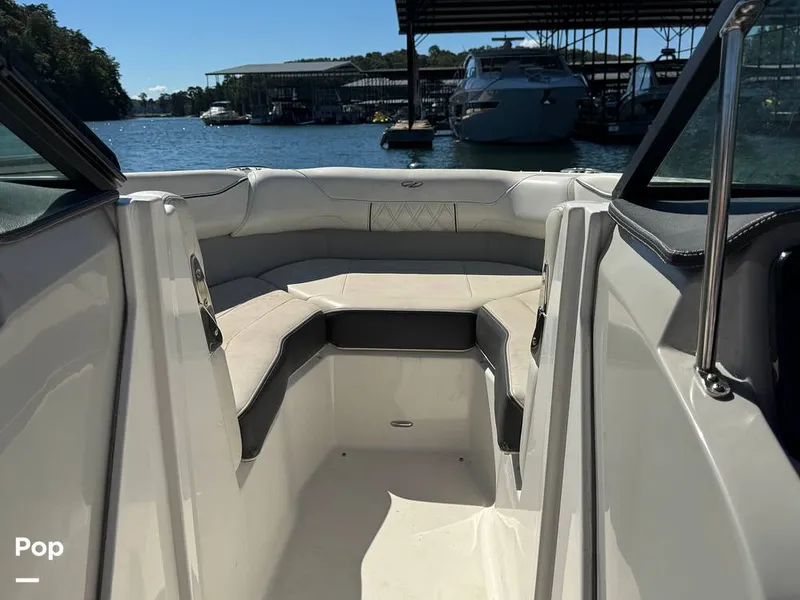 Slide: The Image of Regal LS2 2022 - 15900704