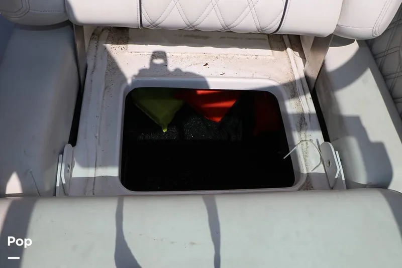 Slide: The Image of Regal LS2 2022 - 15873150