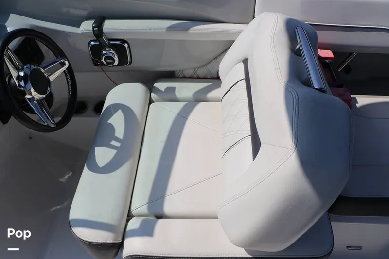 Slide: The Image of Regal LS2 2022 - 15873154