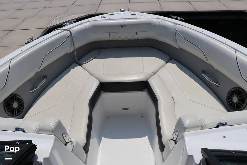 Slide: The Image of Regal LS2 2022 - 15873156