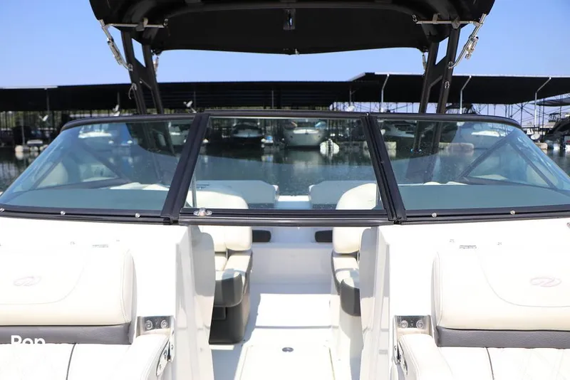 Slide: The Image of Regal LS2 2022 - 15873167