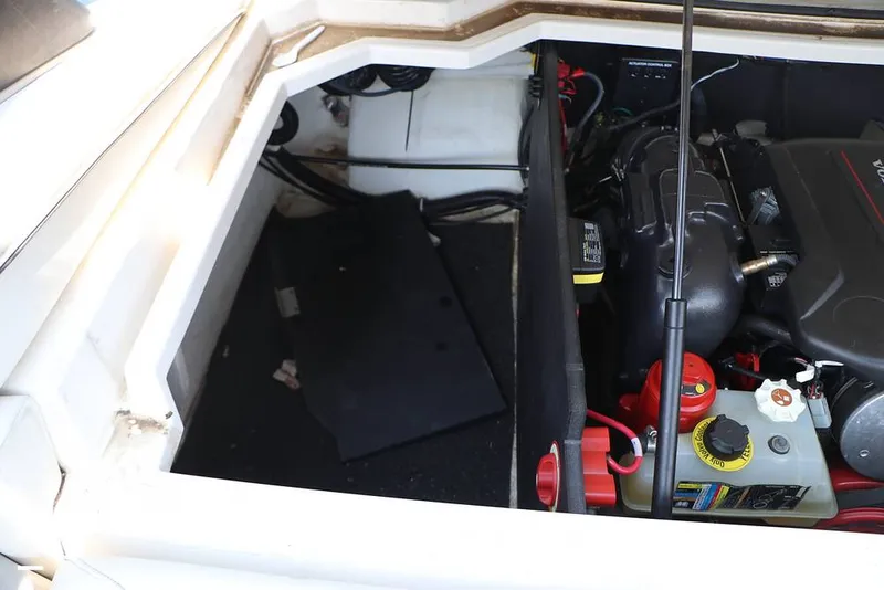 Slide: The Image of Regal LS2 2022 - 15873175